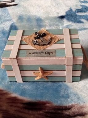 Boardwalk Keepsake Box ~ Coins and Cufflinks Trinkets ~ Jewelry Box